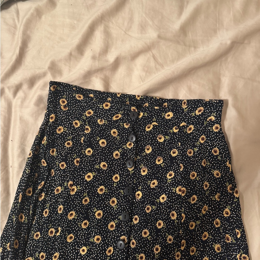 Vintage Floral Button-Up Black Skirt